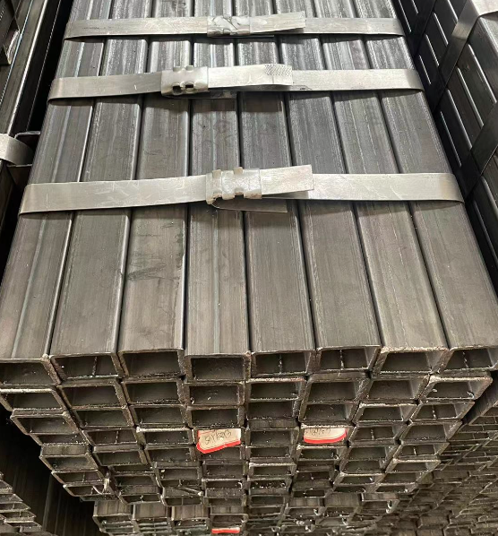 南昌工业用梯子 镀锌管焊接梯子 铁梯子方管梯